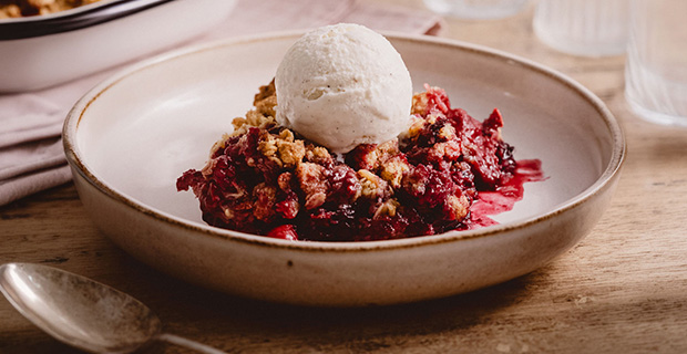 ¿Cómo hacer Crumble de Berries?