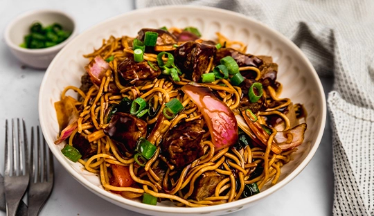 Tallarín Saltado