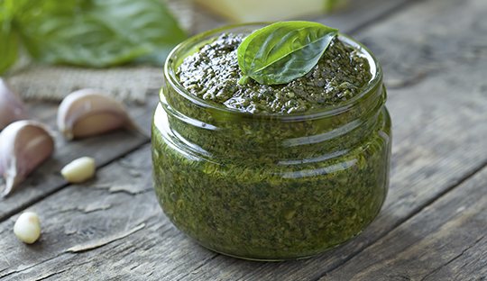 pesto de albahaca