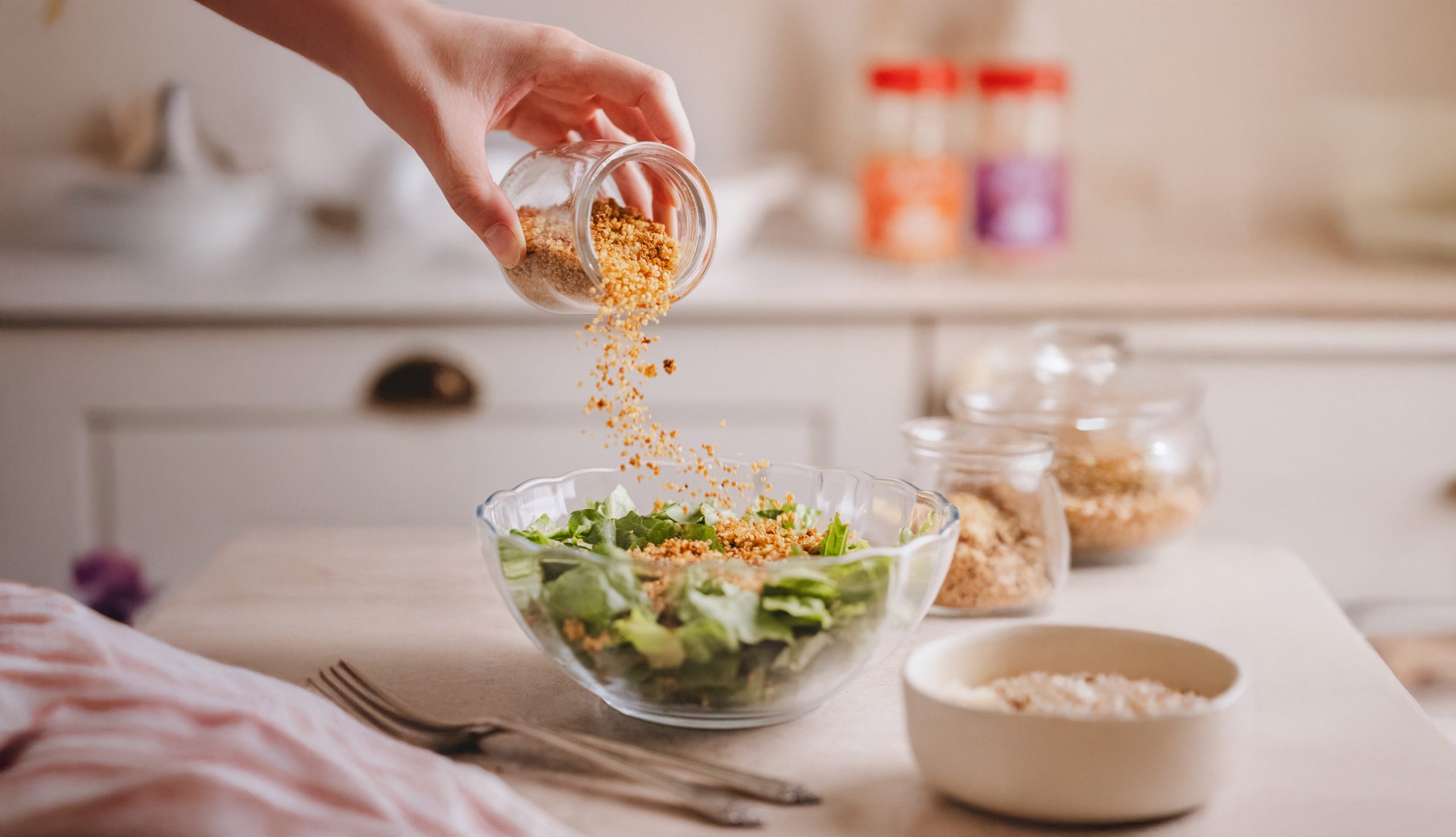 ¿Quieres ensaladas más ricas y crocantes? Prueba estos divertidos mix y los toppings más fáciles