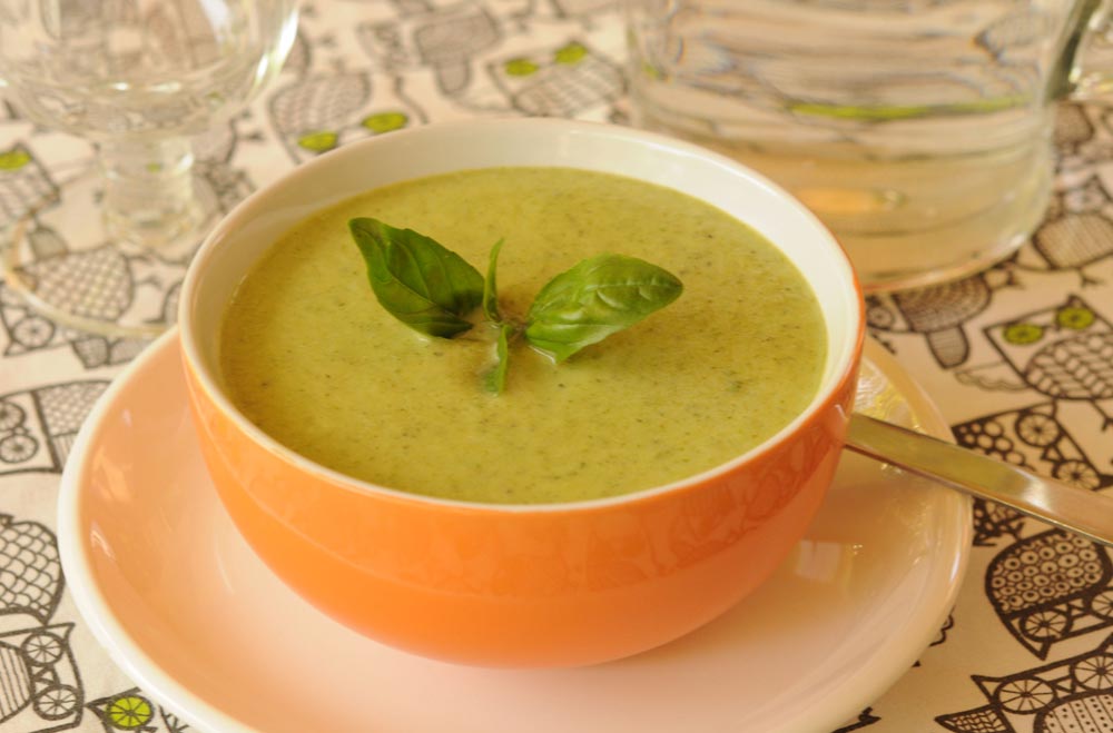 CREMA DE ZAPALLO ITALIANO Y ALBAHACA