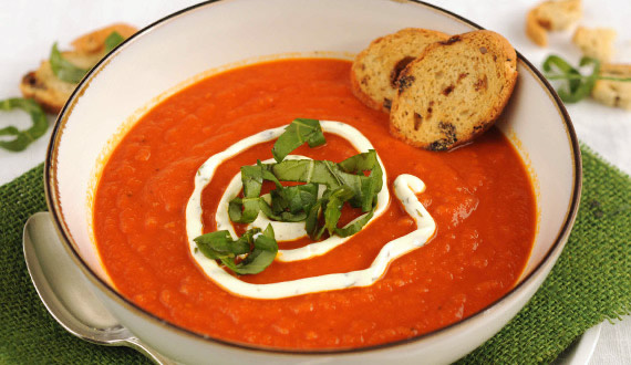 SOPA DE TOMATES Y ZANAHORIAS AL AZAFRÁN