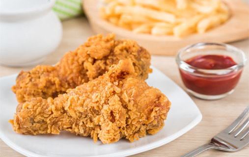 Pollo Crispy con Papas Barbecue
