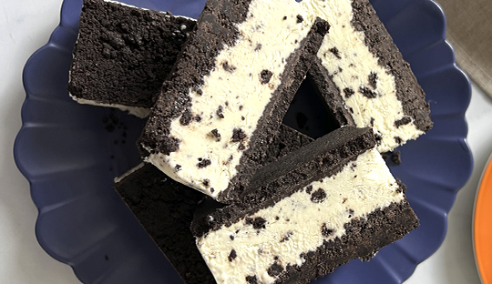 SÁNDWICH HELADO DE COOKIES AND CREAM