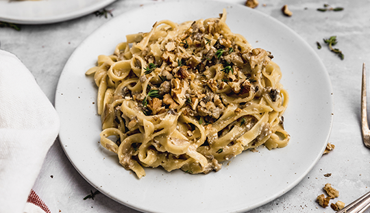 TAGLIATELLE CON CALLAMPAS Y AJO