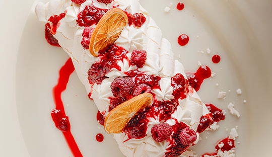 Rollo de Merengue con Frambuesas