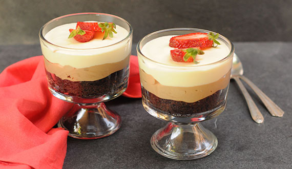 Copones de Brownies con Mousse de Chocolates