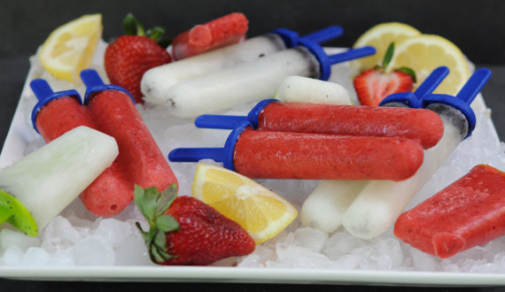 PALETAS HELADAS CASERAS DE FRUTILLA Y LIMÓN