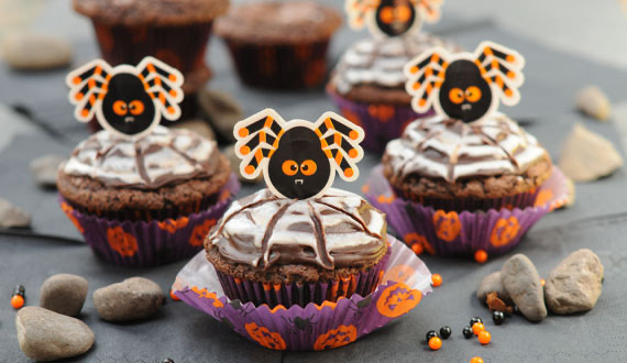 Cupcakes con Marshmallows y Teleraña de Chocolate