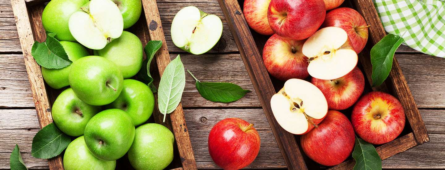 ¿CÓMO EVITAR QUE LAS MANZANAS SE PONGAN CAFÉS LUEGO DE SER PELADAS?