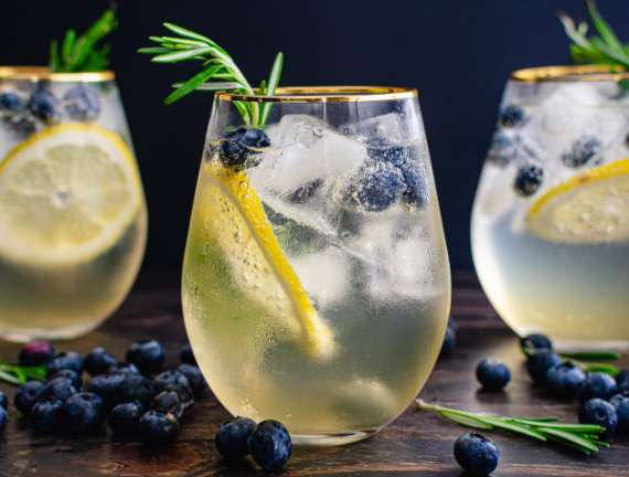 St. Germain Spritz preparación