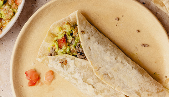 Burritos de carne y guacamole