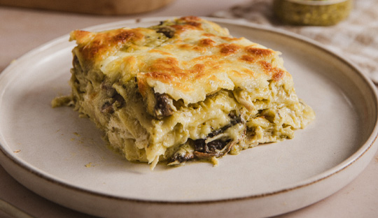 LASAÑA AL PESTO CON POLLO Y CHAMPIÑONES