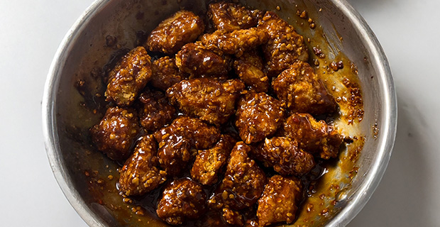 Popcorn de Pollo con Salsa Agridulce