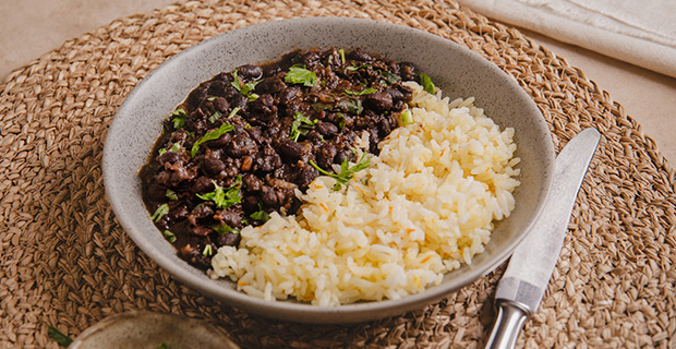 GUISO DE POROTOS NEGROS