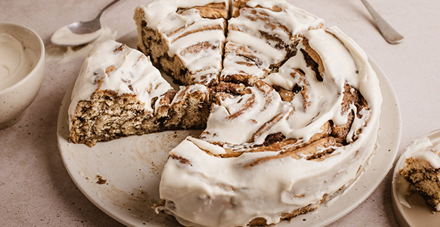 Cinnamon roll cake