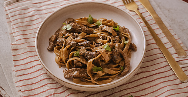 STROGONOFF CON PASTA