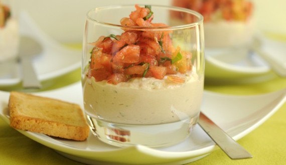 Receta Mousse de Atún con ensalada de Tomates